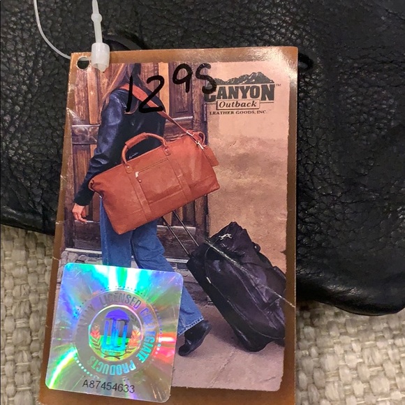 LEATHER EMBOSSED TEXAS UT ID HOLDER & Zippered Money Compartment - Picture 4 of 5